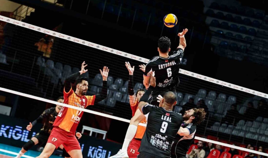 Efeler Ligi’nin 1-4 Play-Off etabının ikinci maçında Galatasaray sahasında Halkbank’ı