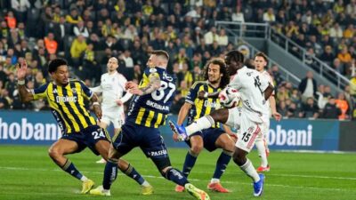 Derbide Beşiktaş’ı 1-0 mağlup eden Fenerbahçe, ligde 7 maç sonra