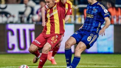 Süper Lig ekiplerinden Kayserispor; Fenerbahçe maçında yaşanan olaylardan dolayı Profesyonel