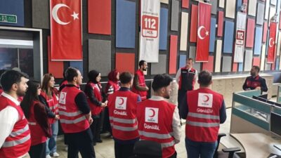 Genç Kızılay Bayburt personeli ve gönüllüleri, 112 Acil Çağrı Merkezi