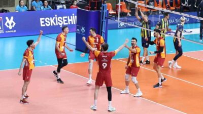 2026 Erkekler AXA Sigorta Kupa Voley yarı final maçında Galatasaray,