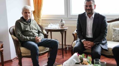 Trabzonspor’un eski başkanı ve futbolcusu Atay Aktuğ, hayatını kaybetti. Trabzonspor’un