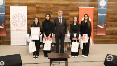 Bayburt İl Milli Eğitim Müdürlüğü tarafından düzenlenen Liseler Arası Münazara