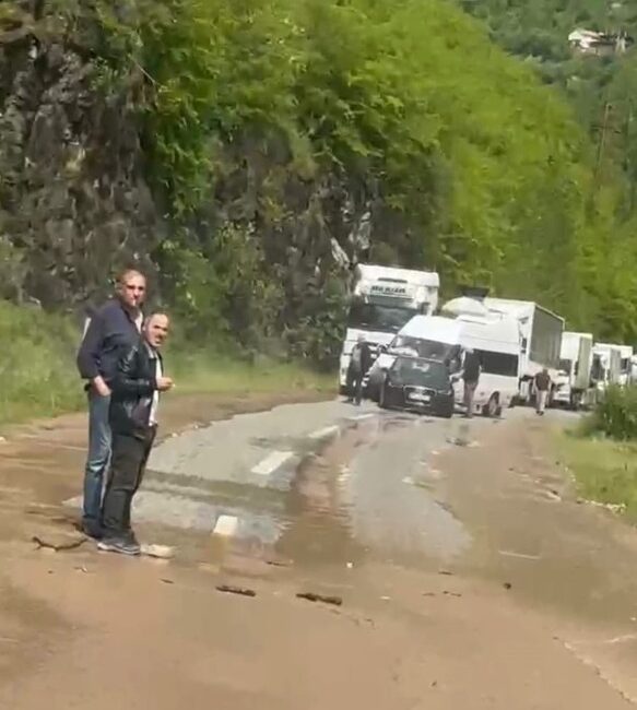 Trabzon-Bayburt karayolu yeniden ulaşıma açıldı