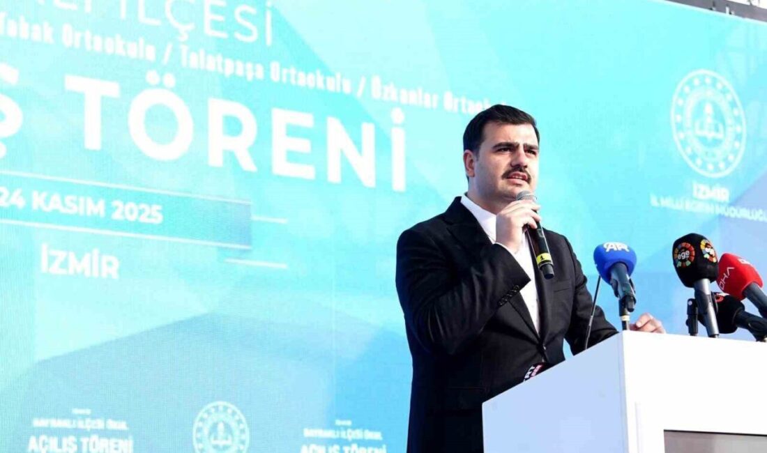 AK Parti Genel Sekreteri ve İzmir Milletvekili Eyyüp Kadir İnan,