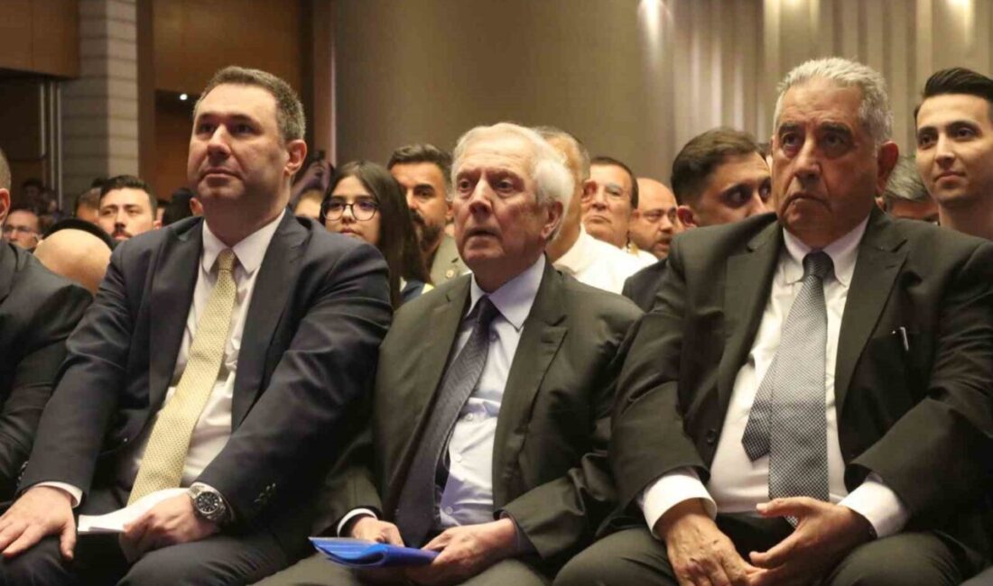 Fenerbahçe Başkan Adayı Aziz Yıldırım, olağanüstü seçimli genel kurul toplantısı