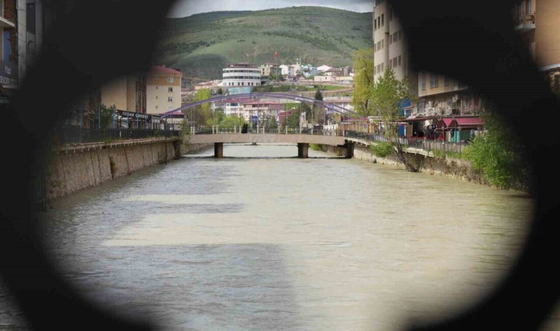 Bayburt’ta etkili olan sağanak yağışlar ve yüksek kesimlerdeki karların erimeye