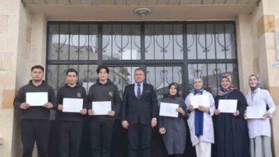 Bayburt Lisesinden 4 öğretmen ve 3 öğrencinin yer aldığı Erasmus+