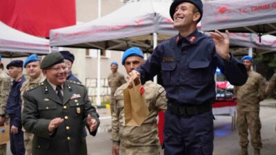 Bayburt’ta düzenlenen temsili askerlik töreninde 13 engelli vatandaş, asker üniforması