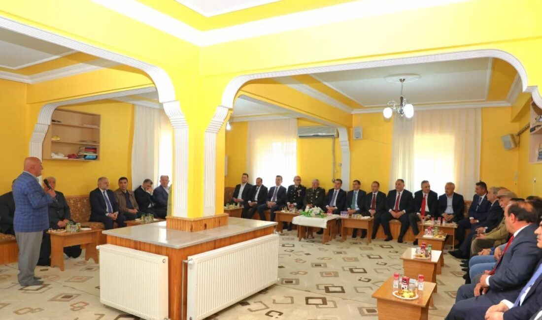 Bayburt’ta Kurban Bayramı dolayısıyla geleneksel bayramlaşma programı, arife günü Gençosman