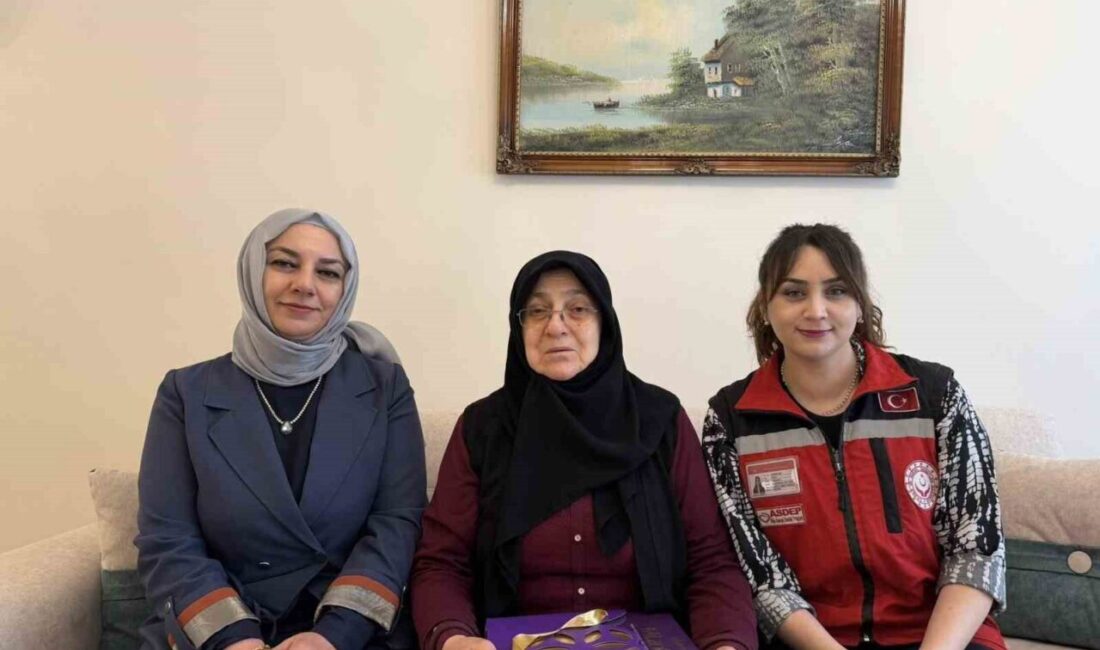 Kurban Bayramı dolayısıyla Bayburt’taki şehit aileleri ve gaziler evlerinde ziyaret