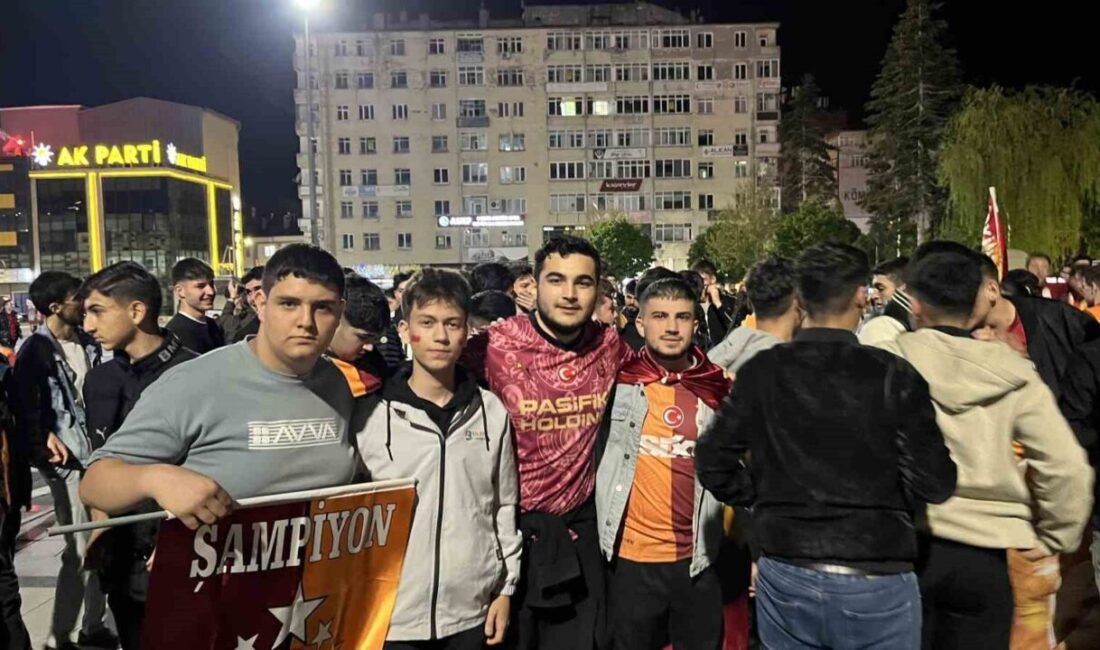 Galatasaray’ın şampiyonluğunu ilan etmesinin ardından Çorum’da ve Alaca ilçesinde binlerce
