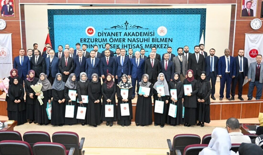 Erzurum Ömer Nasuhi Bilmen Dini Yüksek İhtisas Merkezi’nde düzenlenen mezuniyet