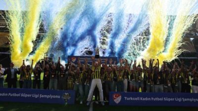 Turkcell Kadın Futbol Süper Ligi’nde şampiyonluğunu ilan eden Fenerbahçe, Ünye