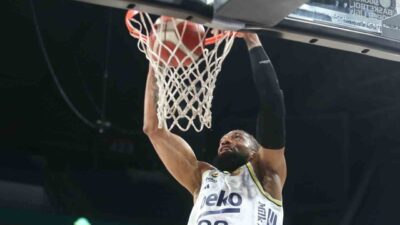 Türkiye Sigorta Basketbol Süper Ligi play-off çeyrek final 2. maçında