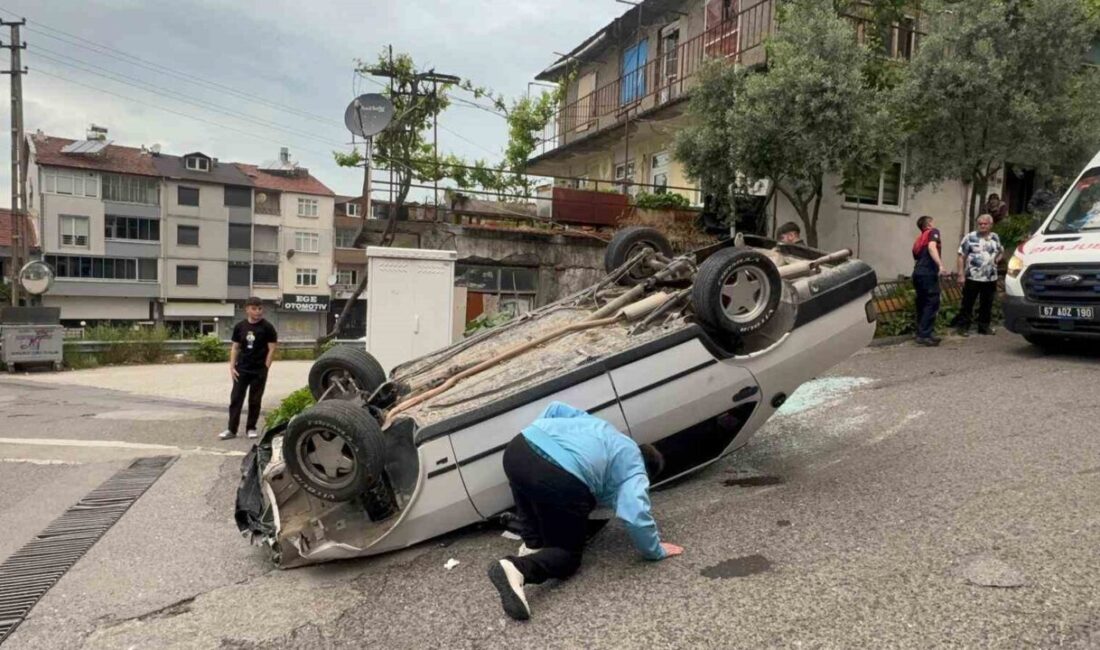 Zonguldak’ın Alaplı ilçesinde freni boşaldığı iddia edilen Tofaş marka otomobilin