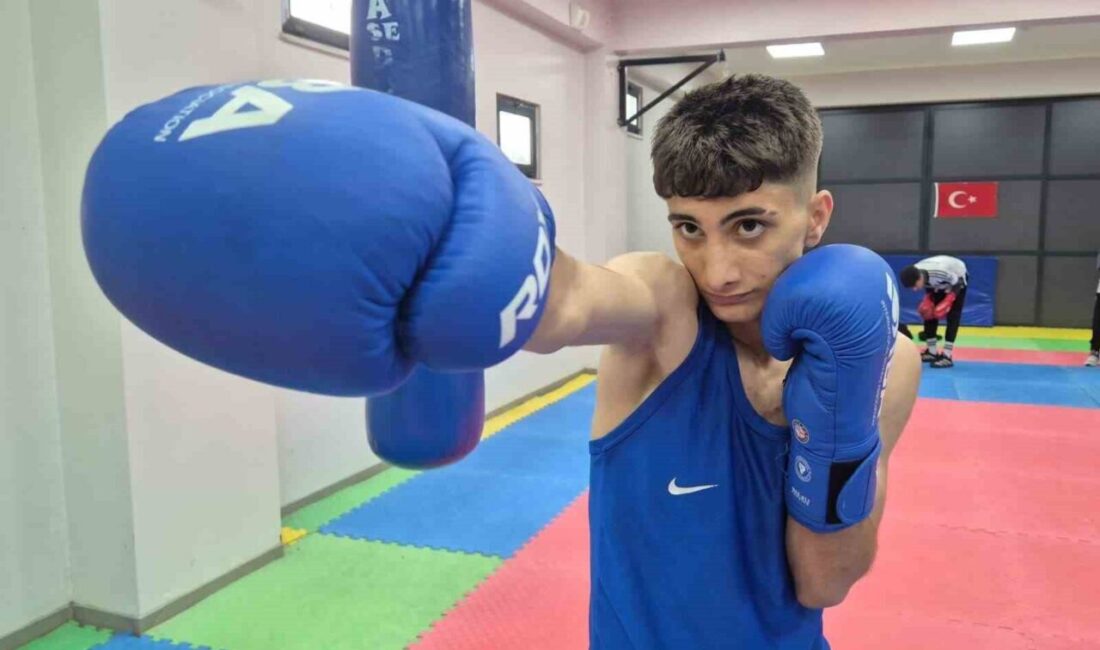 Bayburt’ta düzenlenen Okul Sporları Gençler-B Erkekler ve Kadınlar Türkiye Ferdi