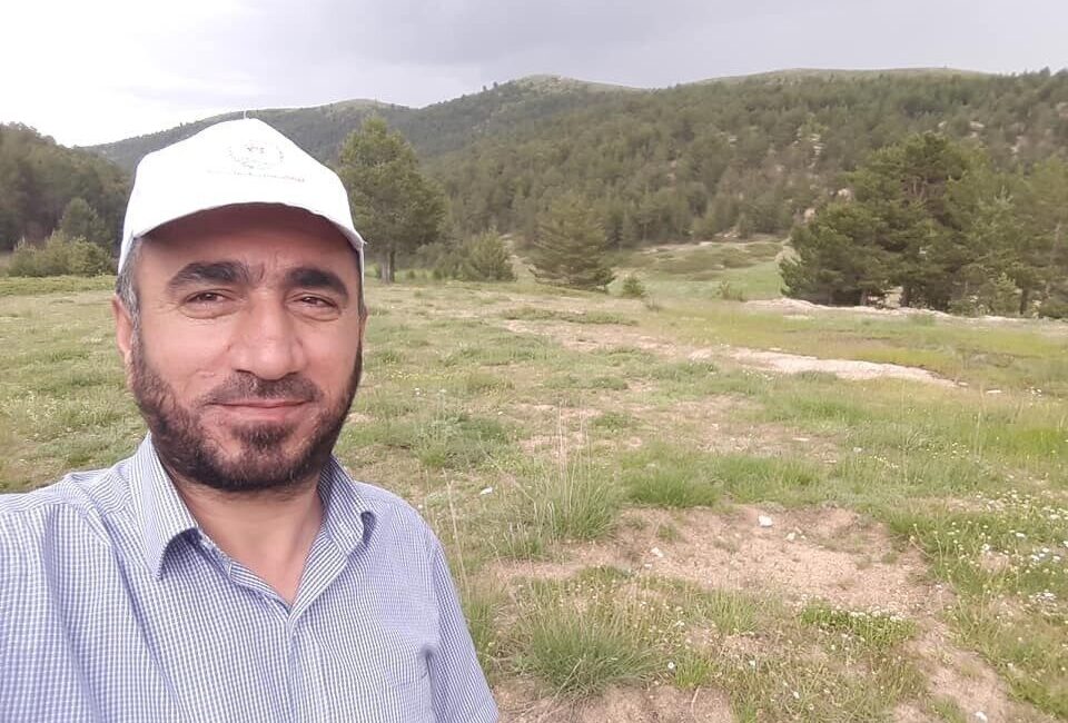 Gümüşhane’de yolun karşısına geçmeye çalışan bir kişi otomobilin çarpması sonucu