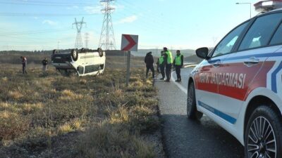 Kocaeli’nin Gebze ilçesinde kontrolden çıkarak takla atan ve 9 kişinin