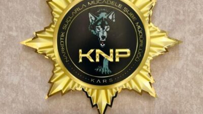 Kars’ta narkotik ekiplerince sokak satıcılarına yönelik düzenlenen eş zamanlı operasyonda