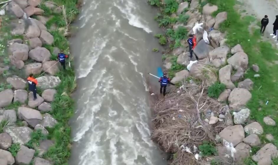 Ardahan’ın Göle ilçesinde sabah saatlerinde kaybolan kadın, derede ölü olarak
