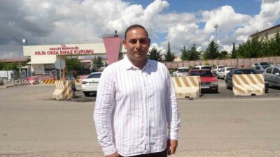 Kilis Belediye Başkanı Hakan Bilecen, cezaevi önünde yaptığı basın açıklamasında