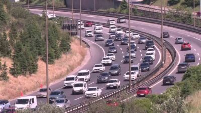 9 günlük Kurban Bayramı tatilinin sonuna yaklaşılırken dönüş yoluna geçen