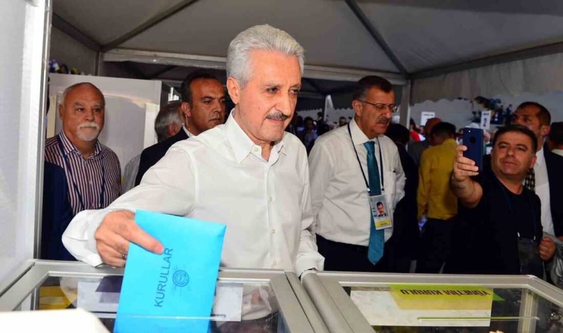Mehmet Ali Aydınlar, Fenerbahçe Spor Kulübü’nün başkanlık seçimi için, “İsmim