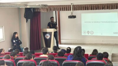 Sinop’un Saraydüzü ilçesinde polis ekipleri tarafından öğrencilere yönelik düzenlenen SİBERAY