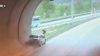 Amasya’da tünelde seyir halindeyken kontrolden çıkan otomobil bariyerlere çarptı. Kazada