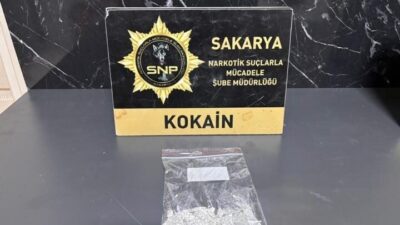 Sakarya’da polis ekiplerince Kuzey Marmara Otoyolu gişelerinde gerçekleştirilen operasyonda, İstanbul’dan