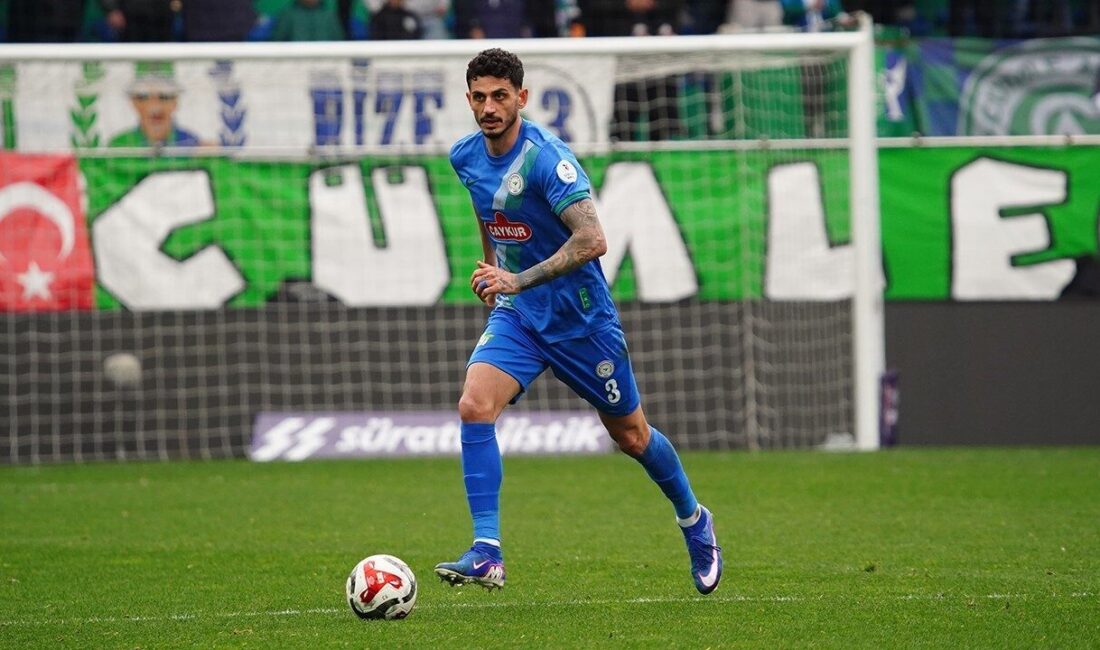 Milli futbolcu Samet Akaydin, yeni sezon öncesi Çaykur Rizespor ile