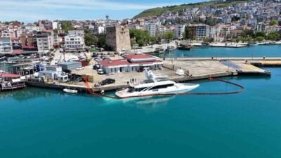 Sinop’ta dün gece su almaya başlayan ve yarıya kadar suya