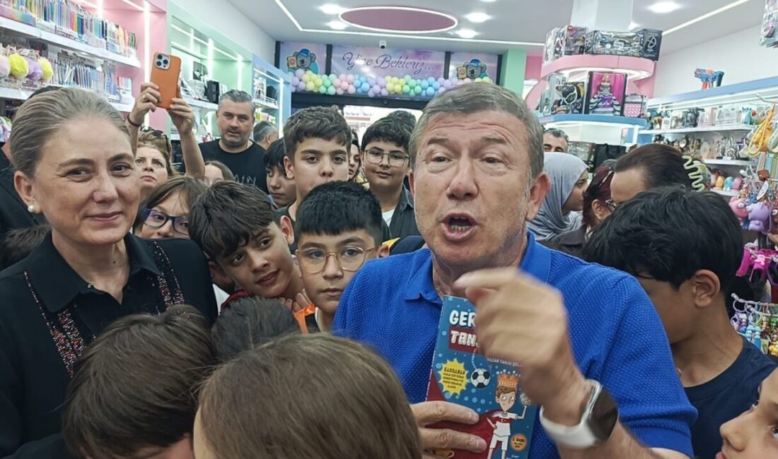 Aydın’ın Nazilli ilçesine gelen Türk futbolunun efsane golcülerinden Tanju Çolak,