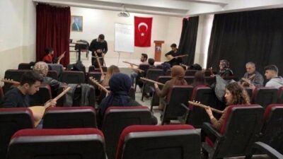 Erzincan’ın Tercan ilçesinde Halk Eğitim Merkezi bünyesinde açılan kurslar yoğun