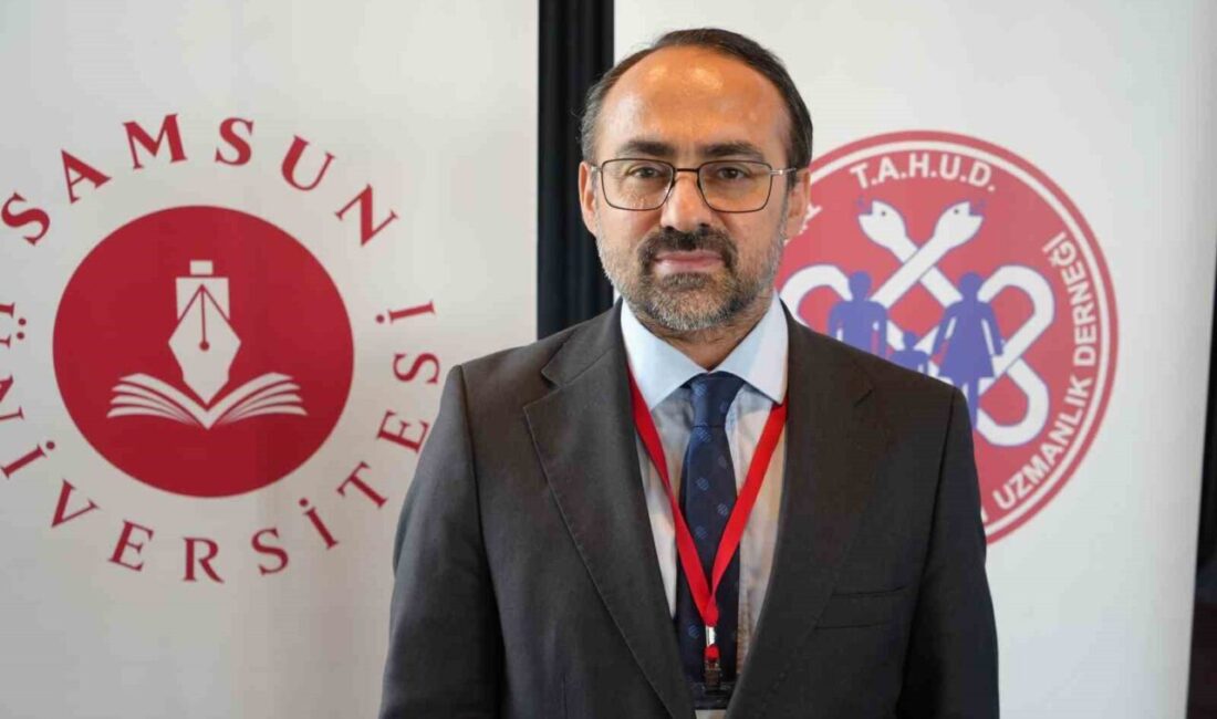 Samsun’da düzenlenen “5. Karadeniz Aile Hekimliği Kongresi”nde konuşan Prof. Dr.