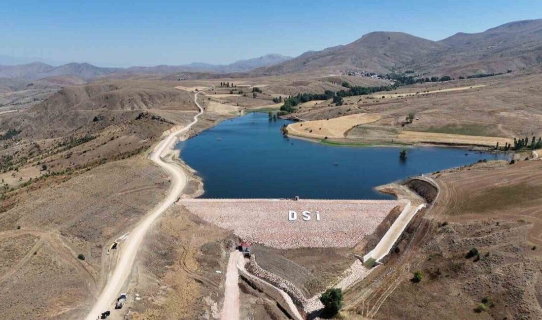 Bayburt’ta tarımsal sulama altyapısını güçlendirecek Uluçayır Göleti Sulama inşaatında çalışmalar