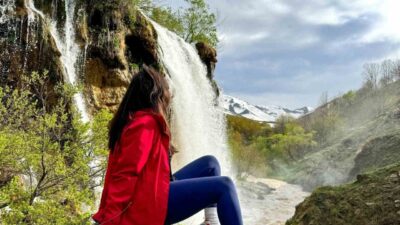 Erzincan’ın Tercan ilçesine bağlı Konarlı köyü yakınlarında bulunan Konarlı Şelalesi,