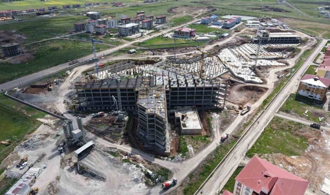 Kars’ta yapımı hızla devam eden 500 yataklı Kars Bölge Hastanesi,