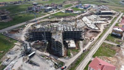 Kars’ta yapımı hızla devam eden 500 yataklı Kars Bölge Hastanesi,
