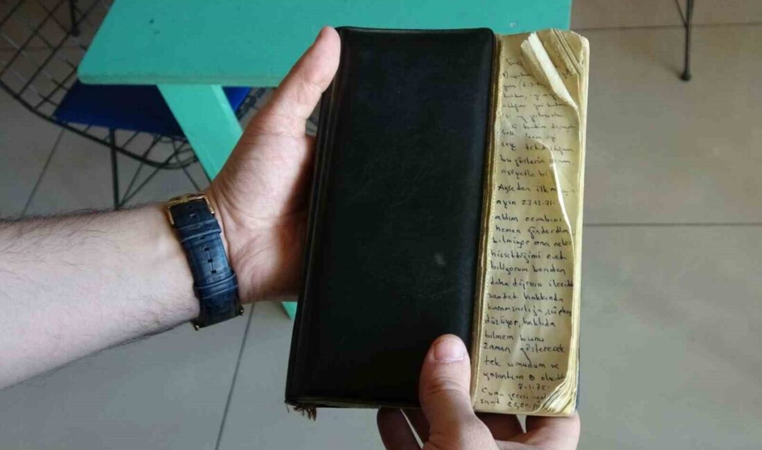Erzurum’da bir sahafta ortaya çıkan yaklaşık 55 yıllık asker hatıra