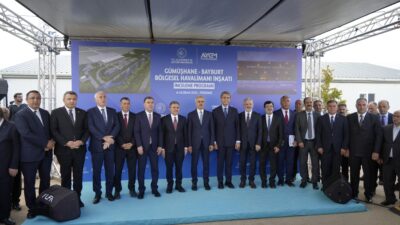 Ulaştırma ve Altyapı Bakanı Abdulkadir Uraloğlu, .  Bayburt-Gümüşhane Havalimanı'nda
