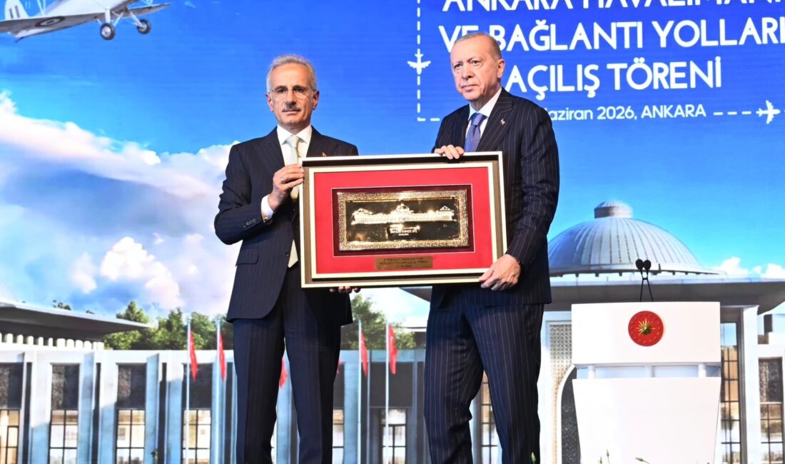 Ulaştırma ve Altyapı Bakanı Abdulkadir Uraloğlu, "Ankara Havalimanı'nı sadece askeri