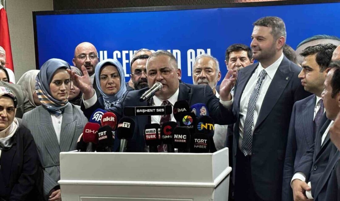 CHP’den istifa ederek AK Parti’ye katılan Keçiören Belediye Başkanı Mesut