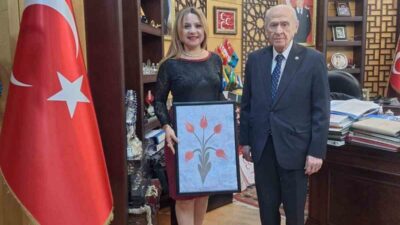 Ege Üniversitesi İletişim Fakültesi Dekanı Prof. Dr. Bilgehan Gültekin ve