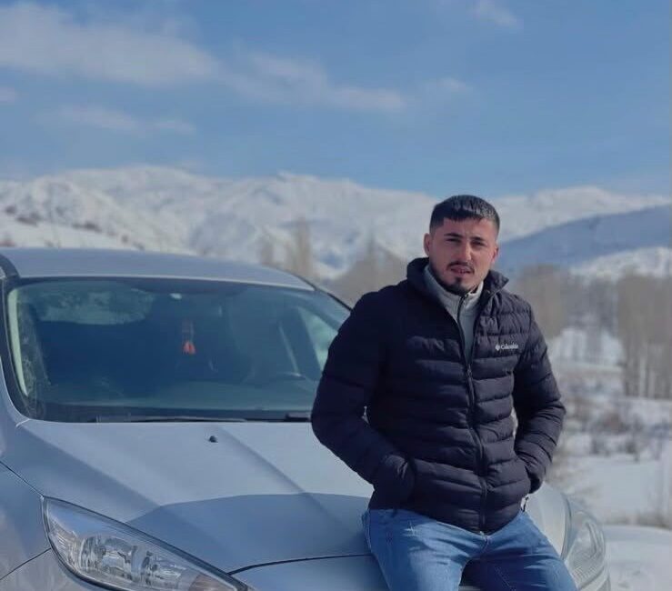Kastamonu’nun Abana ilçesinde arkadaşlarıyla denize giren ve boğulma tehlikesi geçiren