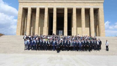 Fenerbahçe Başkan Adayı Aziz Yıldırım ve yönetim kurulu üyeleri Anıtkabir’i