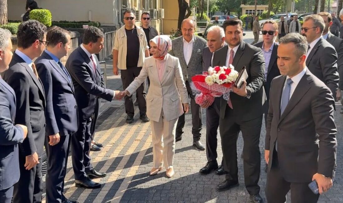Aile ve Sosyal Hizmetler Bakanı Mahinur Özdemir Göktaş, Diyarbakır Valiliğini