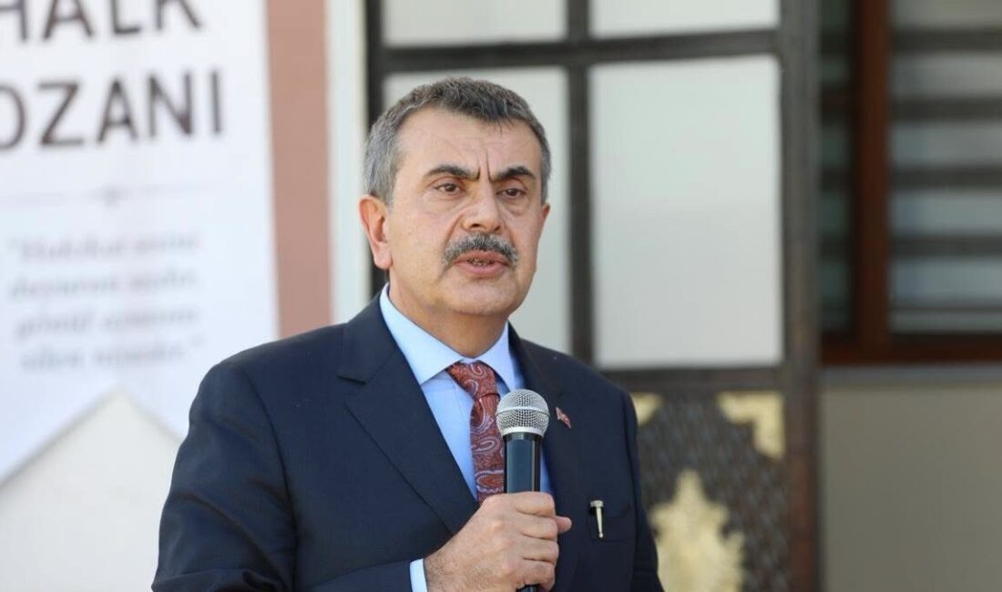 Milli Eğitim Bakanı Yusuf Tekin, Erzincan’ın Çayırlı ilçesinde açılışı gerçekleştirilen