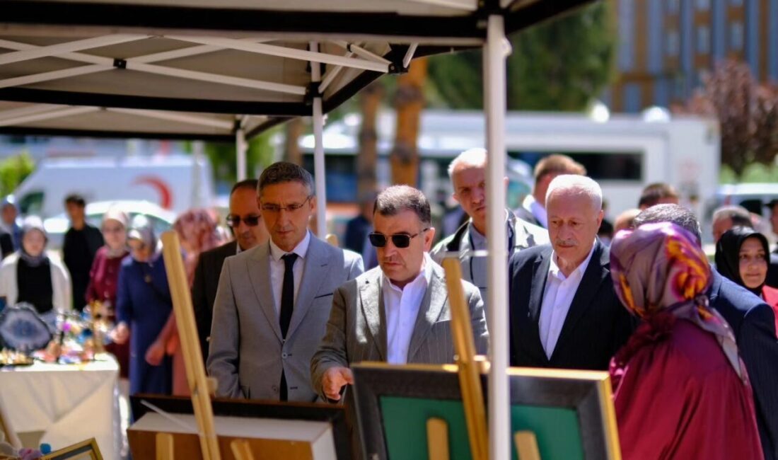 Hayat Boyu Öğrenme Haftası etkinlikleri kapsamında Bayburt Halk Eğitimi Merkezi